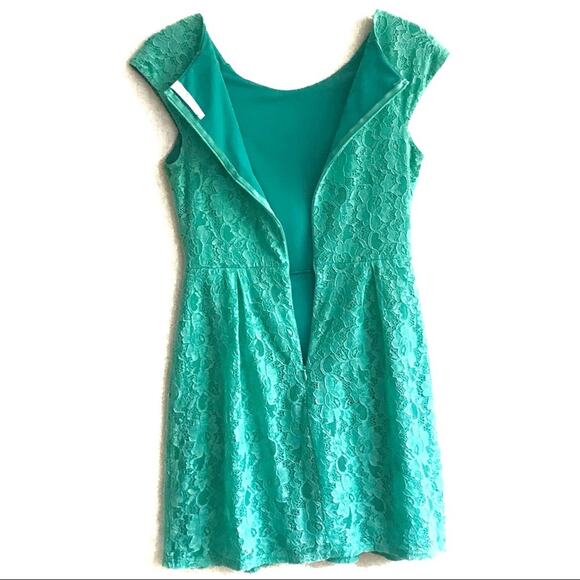 Alya Lace Cap Sleeve Fit & Flare Mini Dress Size S Romantic Going Out Wedding - Picture 7 of 8